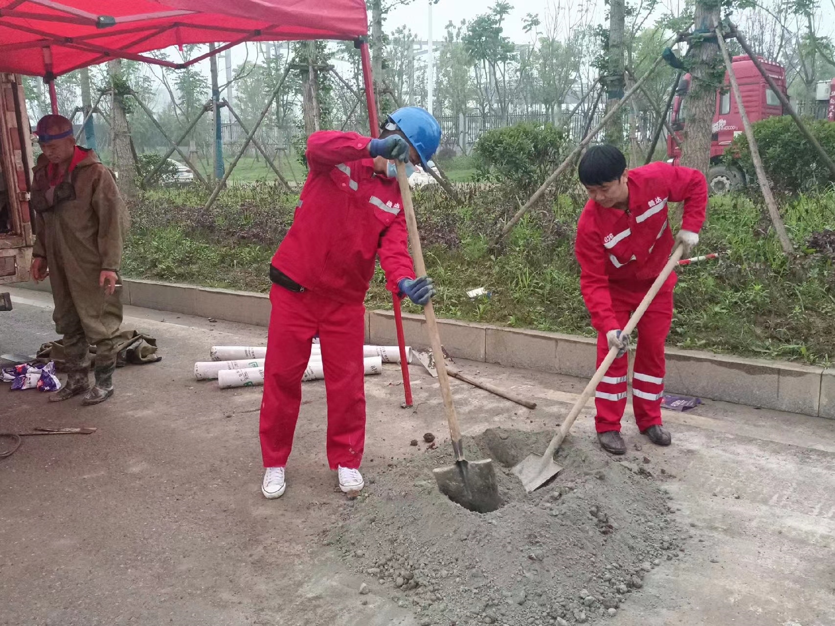 泸县管道疏通哪家好】及时进行市政管道清淤